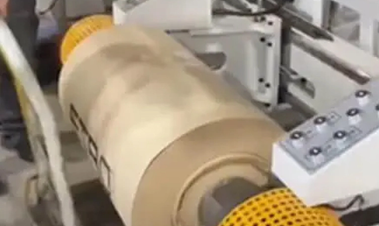 ¿Cómo mantener el eje de fricción de la máquina de corte?