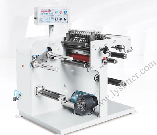 Característica de la máquina de corte de etiqueta adhesiva automática de HC-320