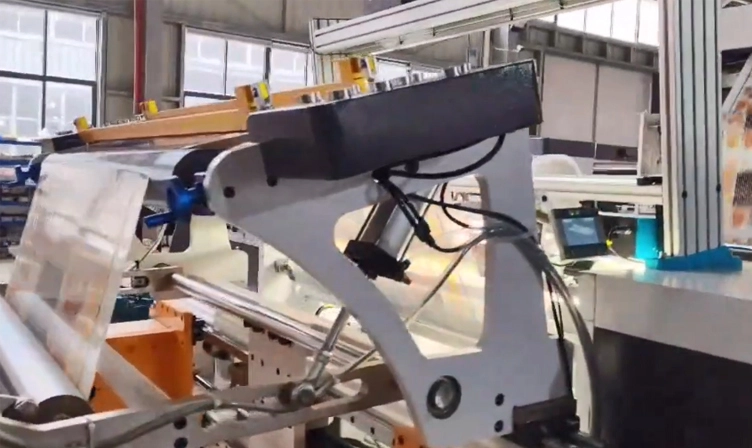 Máquina de rebobinado de inspección para película impresa de Raloyal
