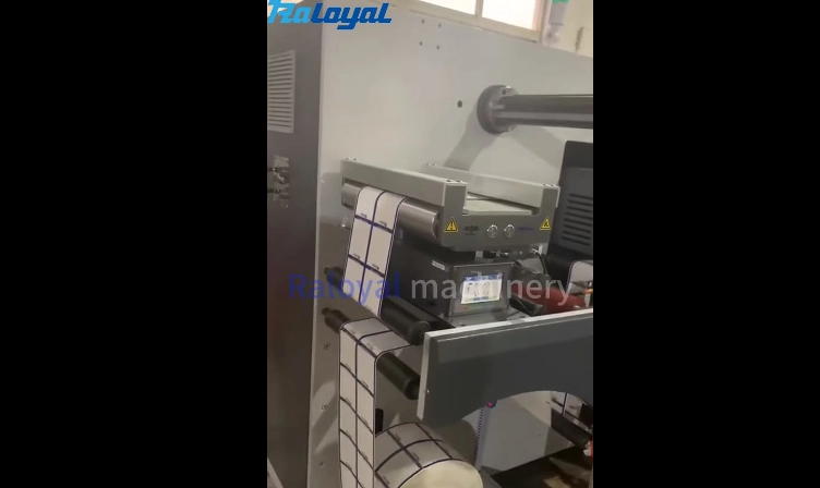 Máquina de corte semirotativa Raloyal