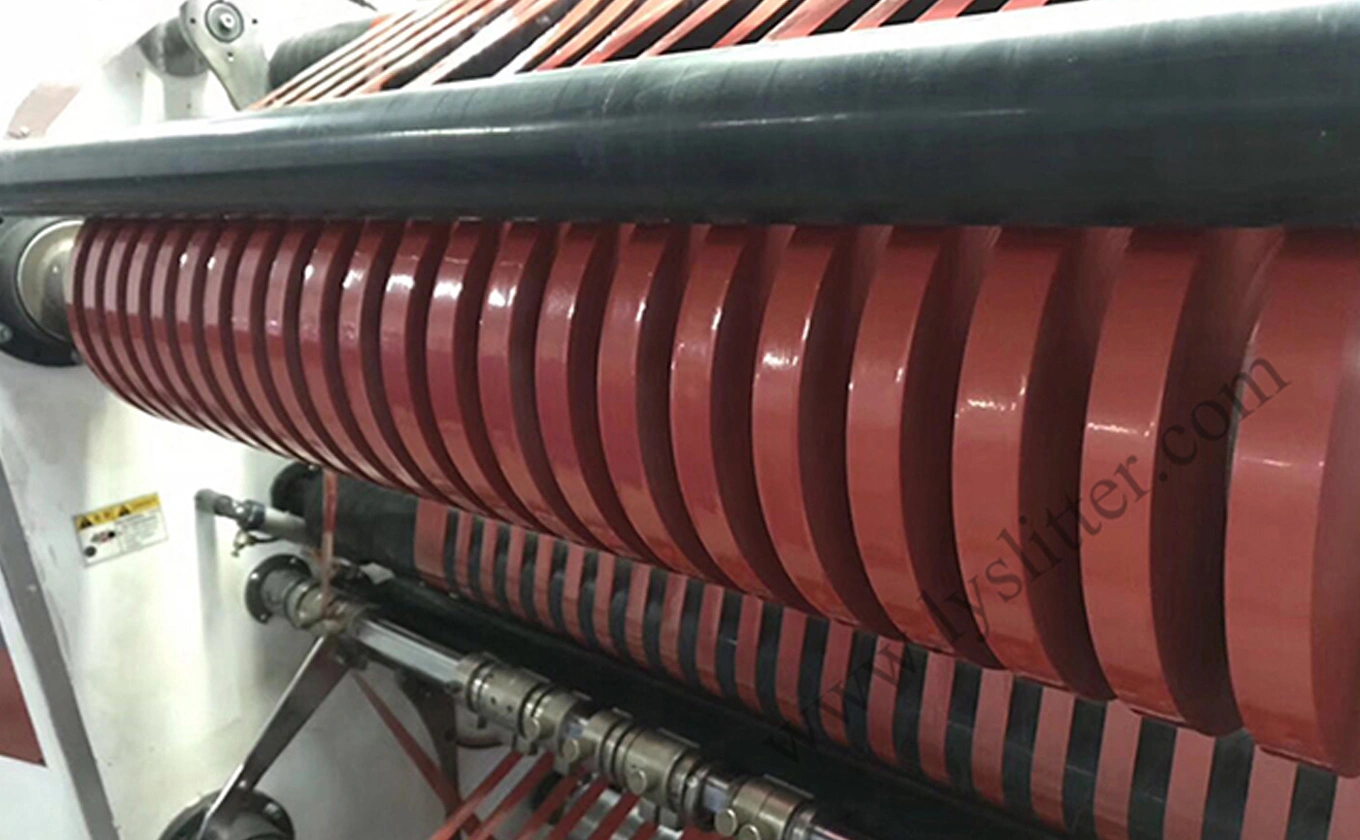 Aplicación de la máquina de corte de alta velocidad de película flexible LYS-K1300/1600