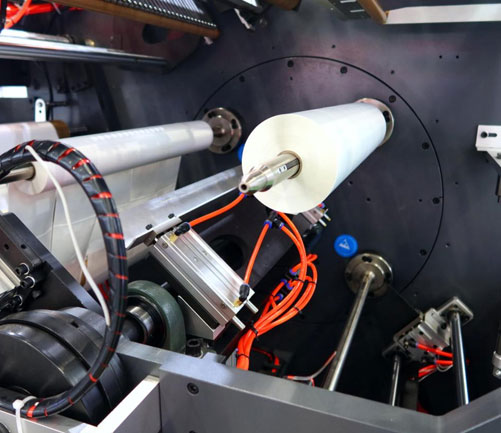 Rebobinadora de torreta totalmente automática, sin pegamento y sin paradas, modelo 570