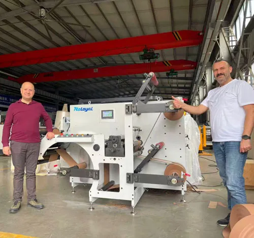 FRIMPEKS, un fabricante profesional de etiquetas y etiquetas de Turquía, tiene más de 7 plantas en el mundo.